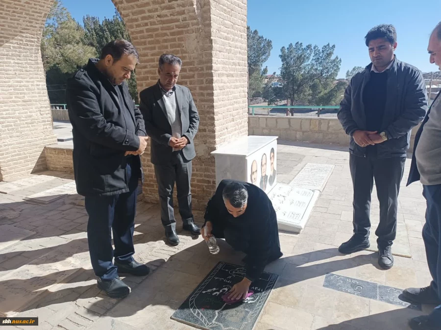 غبار روبی مزار شهداء بمناسبت ایام الله دهه فجر و پیروزی انقلاب اسلامی 11