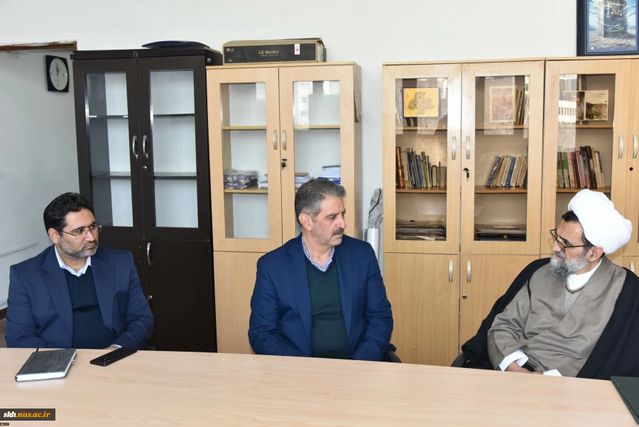 با حضور حجت‌الاسلام و المسلمین دکتر مصطفی رستمی، دکتر زمانی و اعضای هیئت رئیسه دانشگاه برگزار شد:
مراسم معارفه مسئول نهاد نمایندگی مقام معظم رهبری در دانشگاه ملی مهارت 9