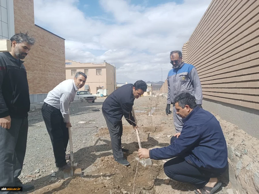 باحضورمسئولین وکارکنان دانشگاه ملی مهارت واحد استان خراسان جنوبی برگزار شد :
کاشت نهال به مناسبت هفته منابع طبیعی و روز درختکاری
 2