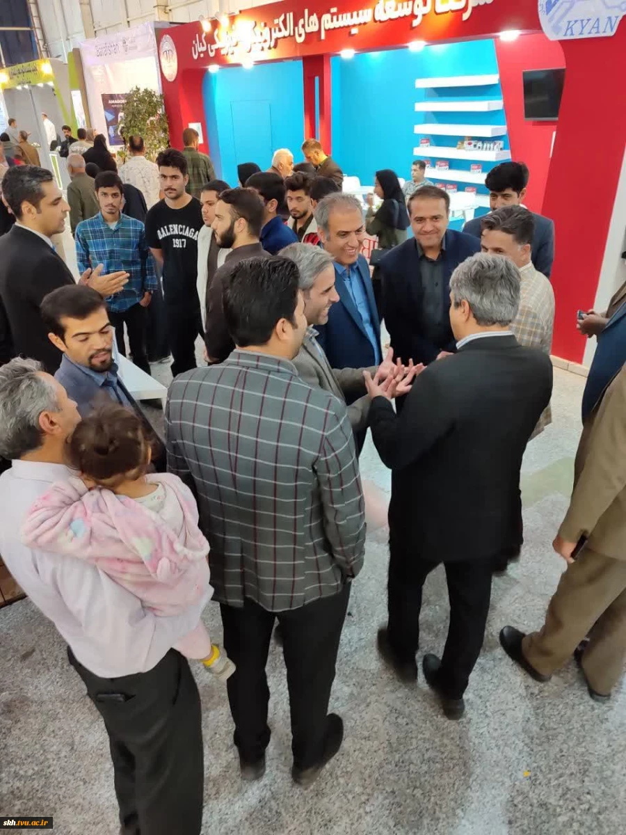 بازدید دکتر علیرضا جهانگیر ریاست دانشگاه ملی مهارت واحد استانی خراسان جنوبی از نمایشگاه بین‌المللی بیرجند  14