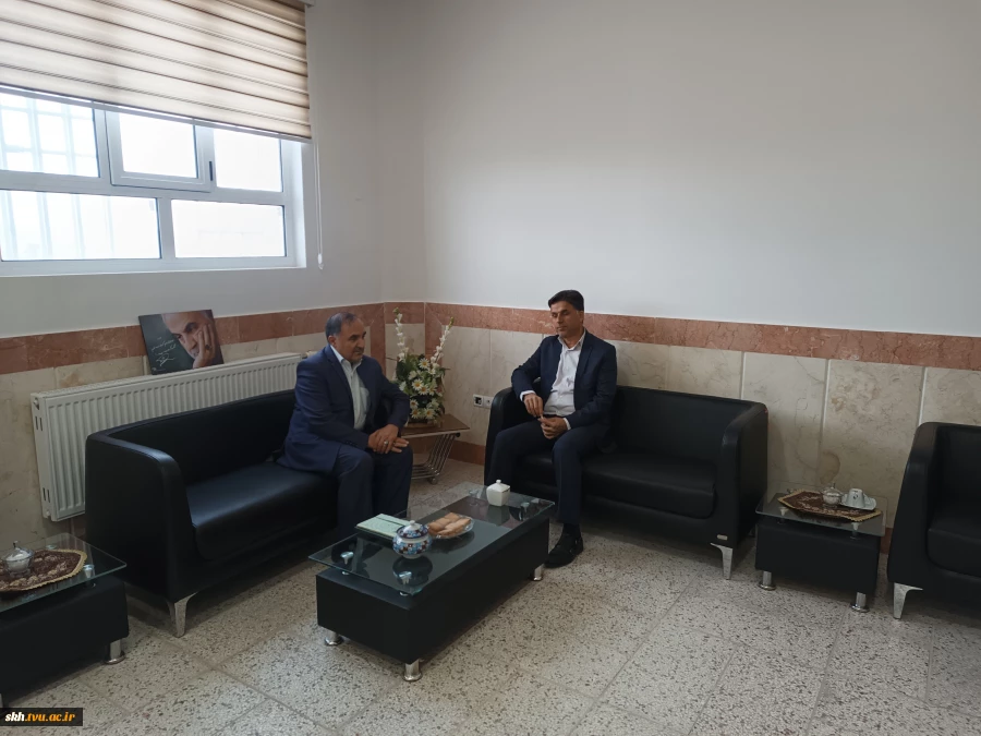 کارگاه آموزشی آئین نامه و بخشنامه های تخلفات اداری با حضوراستاد محترم جناب آقای دکترحسن طورانی 2