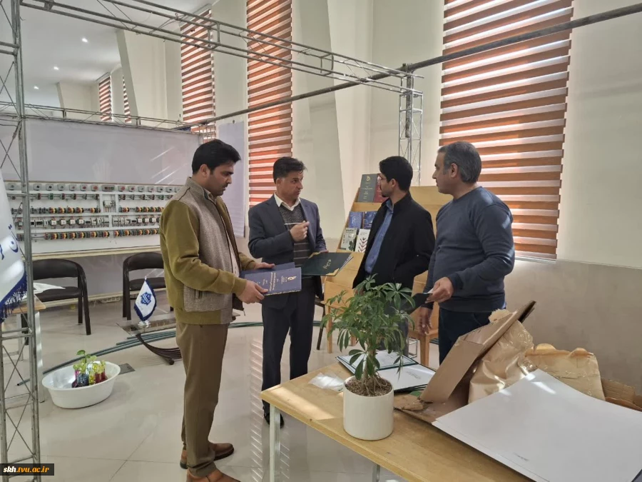 افتتاحیه نمایشگاه هفته پژوهش و فناوری خراسان‌جنوبی ۱۴۰۴  5
