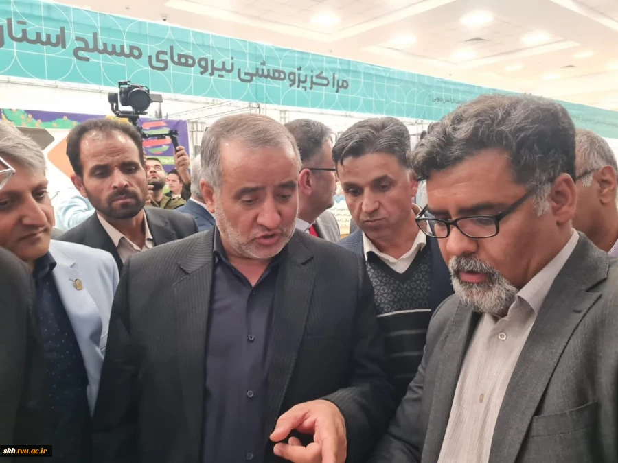 افتتاحیه نمایشگاه هفته پژوهش و فناوری خراسان‌جنوبی ۱۴۰۴  8