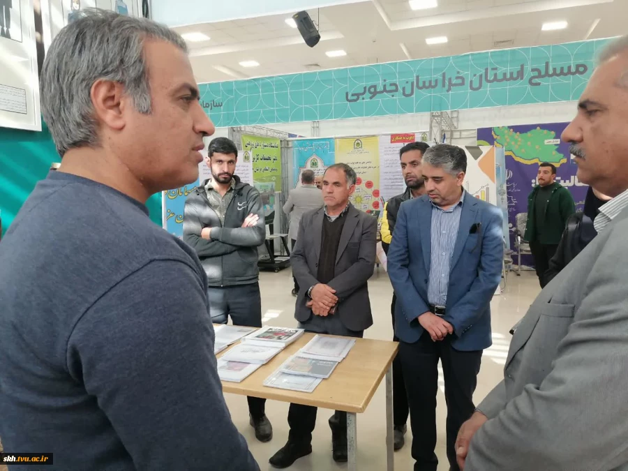 افتتاحیه نمایشگاه هفته پژوهش و فناوری خراسان‌جنوبی ۱۴۰۴  13