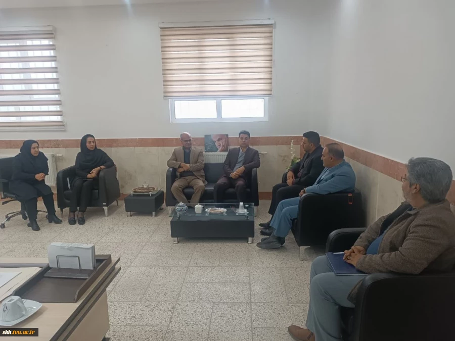 نشست رئیس سازمان مدیریت پسماند شهرداری بیرجند و هیات همراه با مسئولین دانشگاه ملی مهارت  استان خراسان جنوبی 2