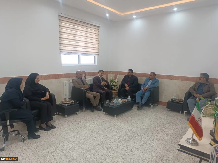 نشست رئیس سازمان مدیریت پسماند شهرداری بیرجند و هیات همراه با مسئولین دانشگاه ملی مهارت  استان خراسان جنوبی 3