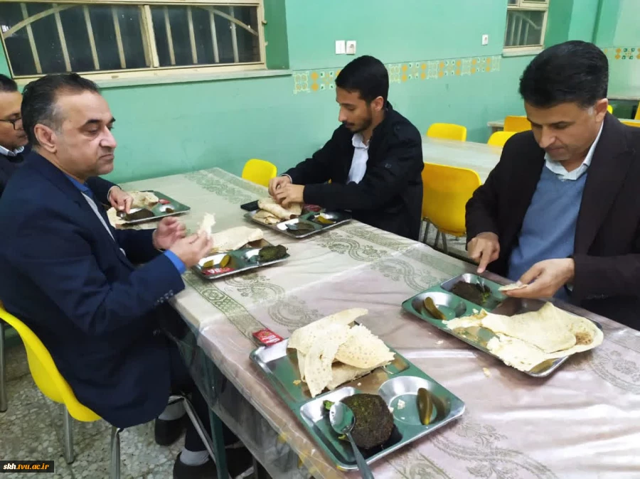 بازدید سرزده ریاست دانشگاه ملی مهارت استان خراسان جنوبی از خوابگاه و سلف سرویس دانشجویان 4