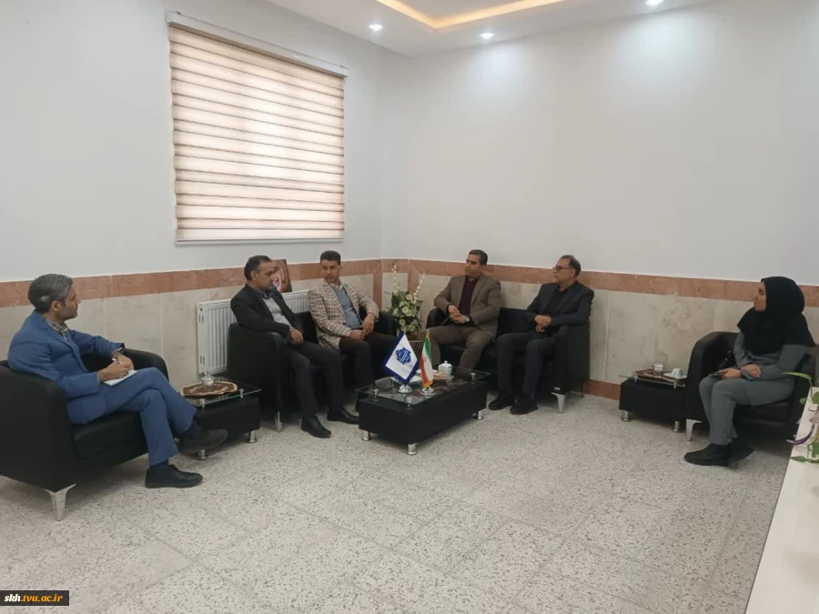 مسئول بسیج دانشجویی استان با رئیس دانشگاه ملی مهارت استان خراسان جنوبی دیدار کرد.  3