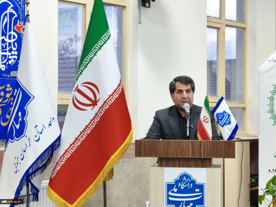 برگزاری محفل انس با قرآن کریم و تکریم خانواده شهدای منتسب به دانشگاه در دانشگاه ملی مهارت خراسان جنوبی 8