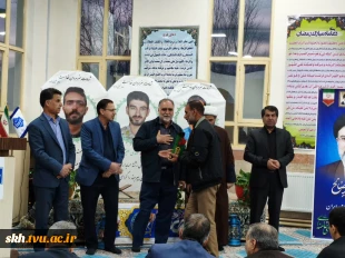 برگزاری محفل انس با قرآن کریم و تکریم خانواده شهدای منتسب به دانشگاه در دانشگاه ملی مهارت خراسان جنوبی 16