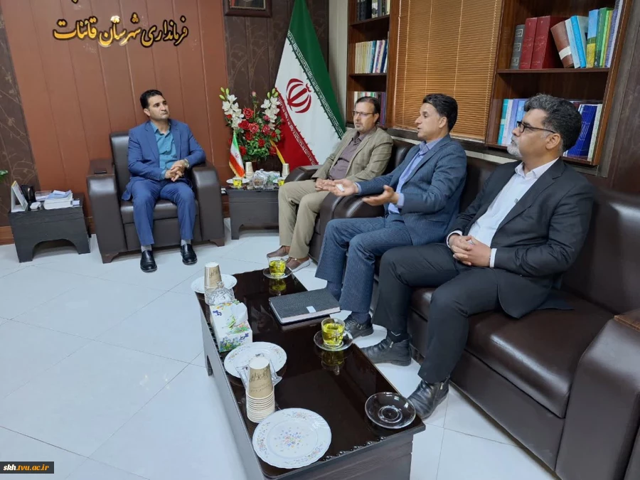 نشست مدیرکل دفتر برنامه بودجه، تحول اداری وبهره وری دانشگاه ملی مهارت، و رئیس دانشگاه ملی مهارت استان خراسان جنوبی  با  فرماندار قائنات 2