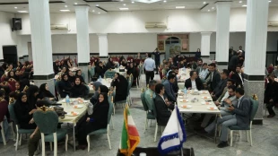تیتر:  
آیین گرامیداشت دهه سرآمدی آموزش و تجلیل از سرآمدان آموزشی دانشگاه ملی مهارت خراسان جنوبی برگزار شد 16