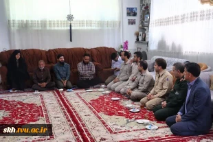دیدار رئیس دانشگاه ملی مهارت استان خراسان جنوبی با خانواده شهید سرافراز مهدی زیبا  4