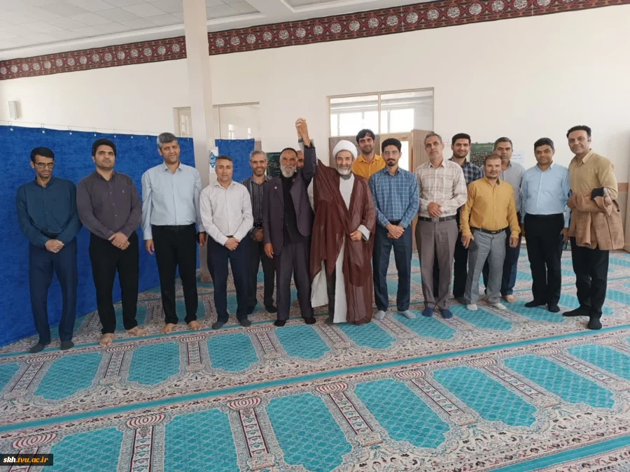 دیدار رئیس دانشگاه ملی مهارت استان خراسان جنوبی با پرچمدار ۷۲ ساله بیرجندی 4