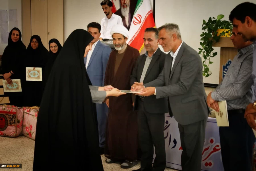 برگزاری دورهمی صمیمی و جشن به مناسبت گرامیداشت روز کارمند در دانشگاه ملی مهارت خراسان جنوبی  7